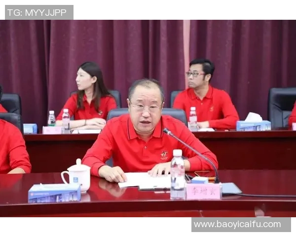 重庆足球队与杭州足球队赛后复盘团队协作表现分析与反思