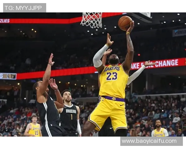 湖人对阵灰熊高清比赛回顾与精彩瞬间分析 湖人对阵灰熊高清比赛回顾与精彩瞬间分析