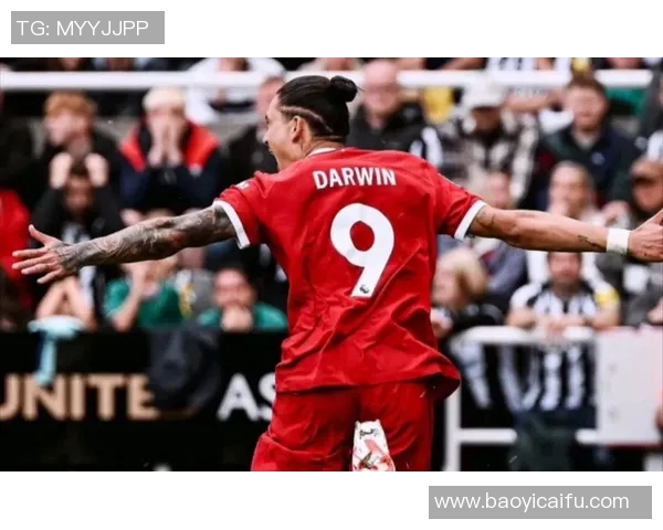 努涅斯的崛起之路：从新星到足坛巨星的华丽转变