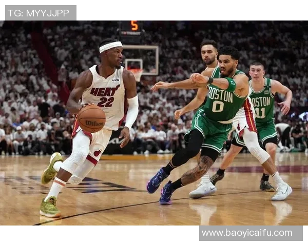 热火与凯尔特人精彩对决全场录像回放分析与精彩瞬间集锦